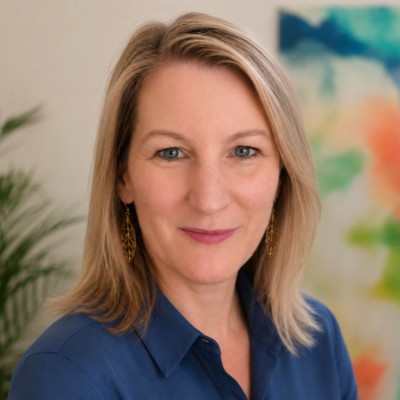Portrait of Stephanie Powers, VP, Marketing Strategy, Planning + Execution at Aligaloo